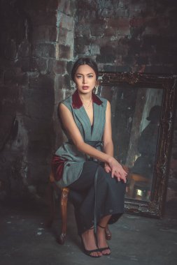 kız moda beyaz bluz kabin stüdyo modeli