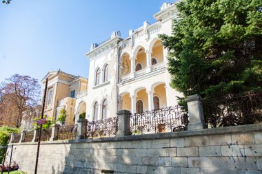 Şehir manzarası. Kırım 'daki Feodosia şehrinde sonbaharda çekildi..