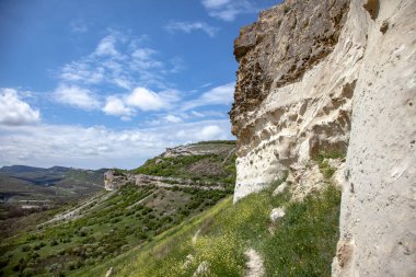 Orta Kırım 'daki Bakla Mağarası