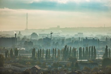 Kırım 'ın başkenti Simferopol' da sisli bir sabah
