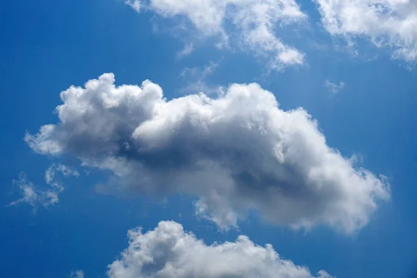 Nuvola Primo Piano Con Cielo Blu — Foto Stock