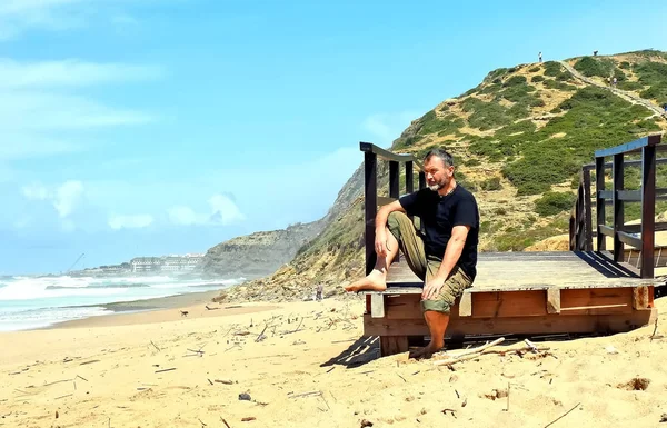 Homme Sur Océan Sur Ponton Bois — Photo