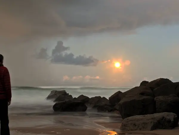 Утро Океане Луной Закате — стоковое фото