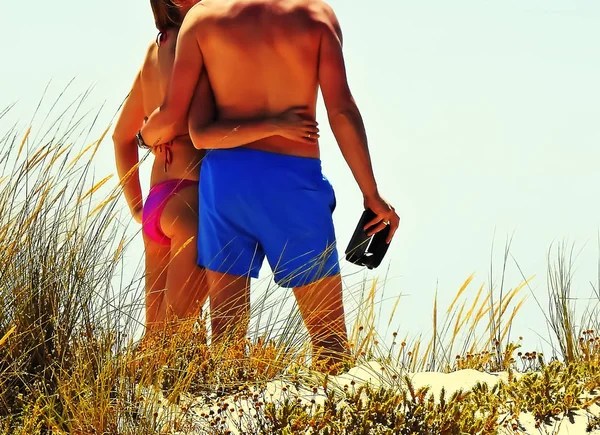 Young Man Blue Suit Hugging His Girlfriend — Stock Photo, Image