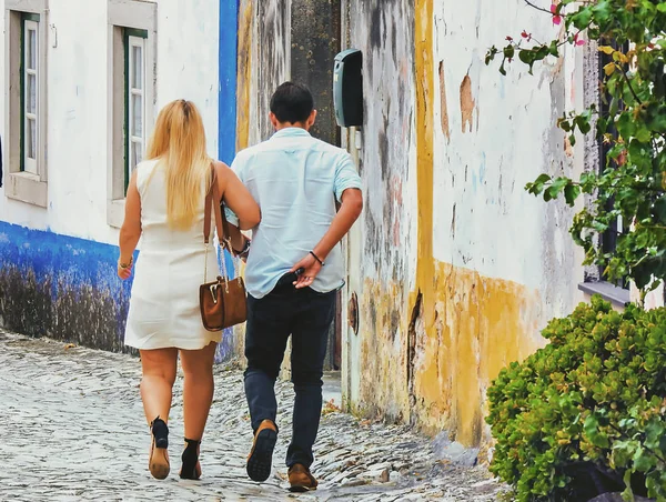 Couple Walking Old Street — Stock Photo, Image