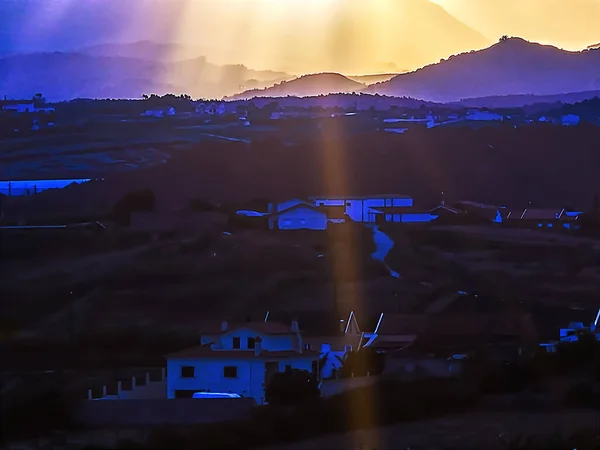 Salida Del Sol Con Clima Nublado Cerca Torres Campo — Foto de Stock