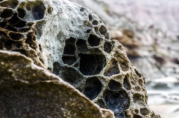 Una Roca Erosionada Por Viento Borde Del Océano Atlántico — Foto de Stock