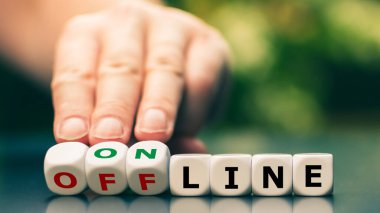 El zarları çevirir ve çevrimdışı ifadeyi çevrimiçi yapar