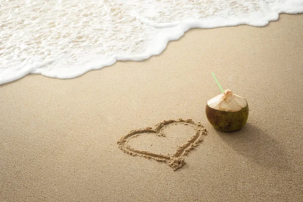 Coconut Drink Drawn Heart Sand Sea — Stock Photo, Image