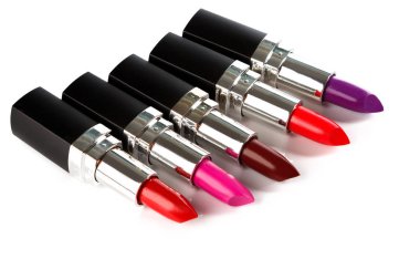 Beyaz arka plan üzerinde izole farklı Rujlar