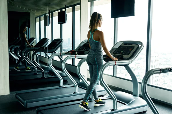 Young Sporty Woman Treadmill Gym — Stock Photo, Image