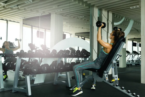 Young Beautiful Woman Working Out Dumbbells Gym — Stock Photo, Image