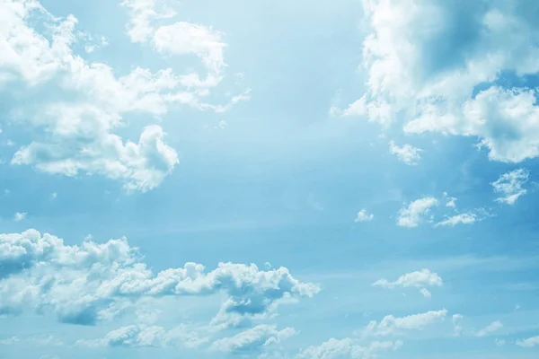 Beau Ciel Bleu Avec Peu Nuage — Photo