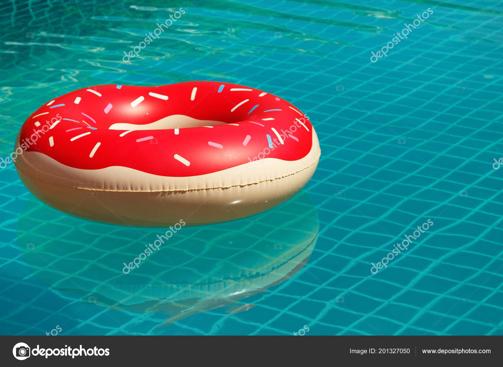donut pool ring