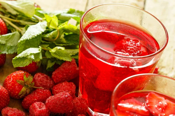 Refreshing Drink Raspberries Strawberries Wooden Table — Stock Photo, Image