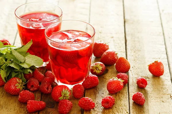 Refreshing Drink Raspberries Strawberries Wooden Table — Stock Photo, Image