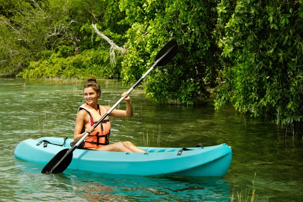 Happy Young Beautiful Woman Kayaking Lake — Stock Photo, Image