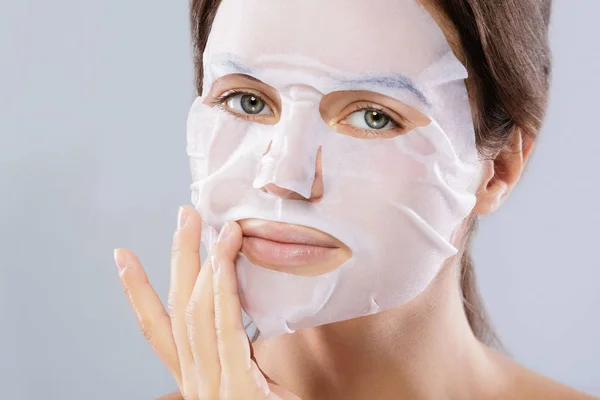 Face Care Beauty Treatments Woman Cloth Moisturizing Mask Her Face — Stock Photo, Image