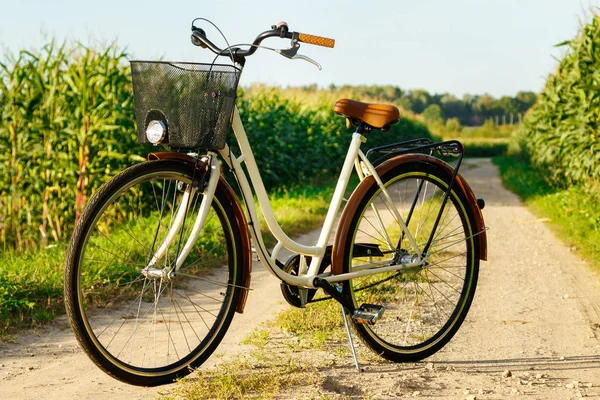 Klasycznym Stylu Rowerów Drogi Kraj Polu Kukurydzy — Zdjęcie stockowe