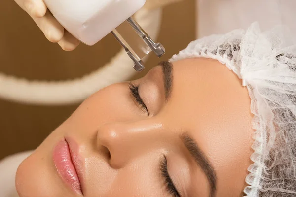 Beautiful Woman Professional Beauty Salon Rejuvenation Procedure — Stock Photo, Image