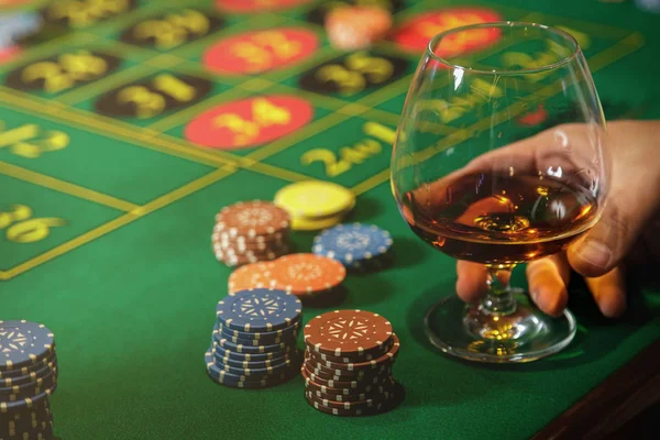 Man Playing Roulette Casino Close Male Hands Glass Cognac Chips — Stock Photo, Image