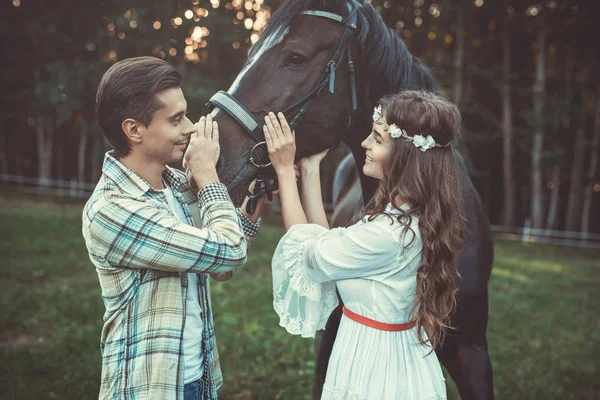 Young Couple Taking Care Beautiful Horse — Stock Photo, Image