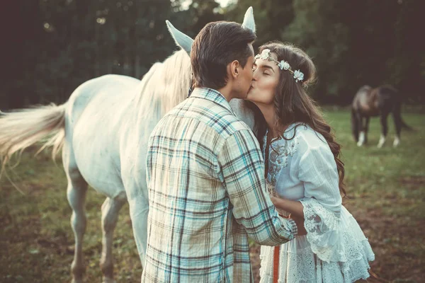 Beautiful Couple Field Witha Horses — Stock Photo, Image