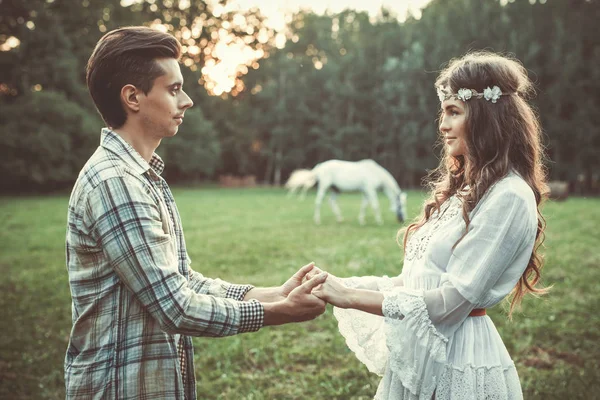 Outdoor Portrait Young Beautiful Couple Sunset — Stock Photo, Image