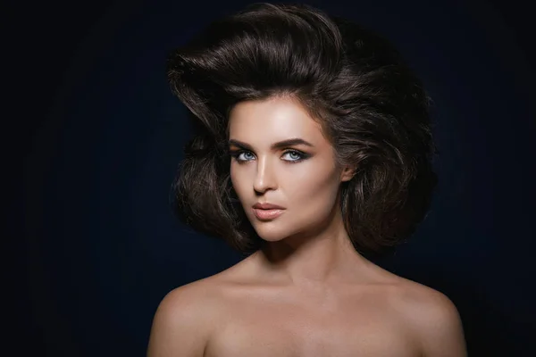 Portrait Gorgeous Woman Beautiful Hairstyle Makeup — Stock Photo, Image