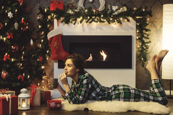 Christmas New Year Celebration Woman Lying Fireplace Drinking Hot Tea — Stock Photo, Image