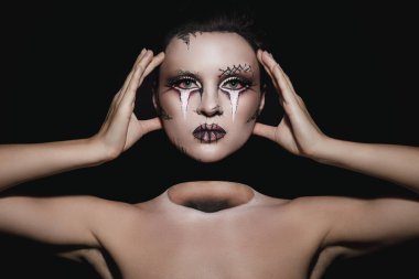 Cadılar Bayramı - baş olmadan ölen kadın için yaratıcı görüntü. Etkisi profesyonel makyaj sanatçısı çalışma ile elde.