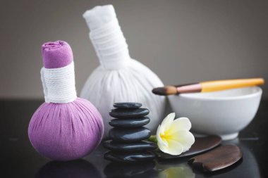 Asya masajları farklı türleri için araçlar