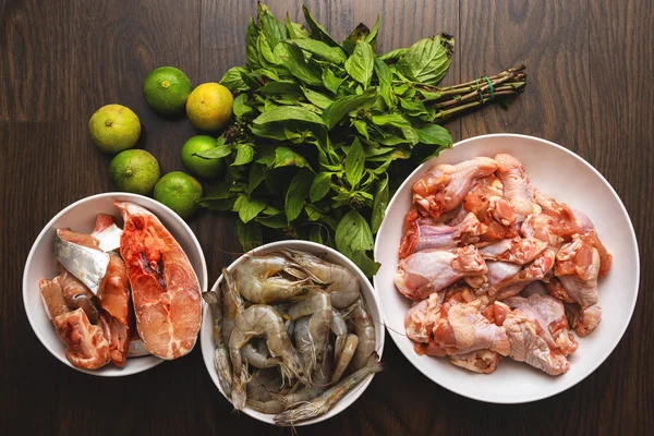 Diferentes fontes de proteína - Peixe, Camarão e Frango — Fotografia de Stock