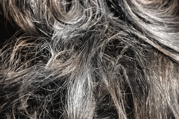 Przedwczesne siwienie włosów lub koncepcji starzenia — Zdjęcie stockowe