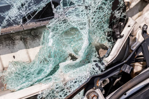 Smashed vehicle after serious car accident — Stock Photo, Image