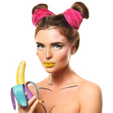 Muz tutan yaratıcı pop art makyaj ile güzel bir model