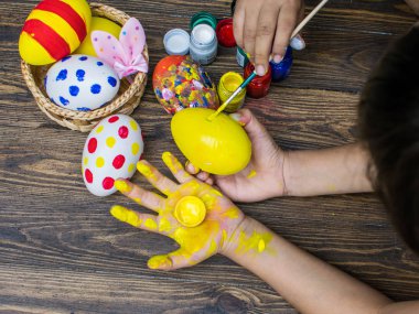 Paskalya yumurtaları tavşan sevimli yaratıcı