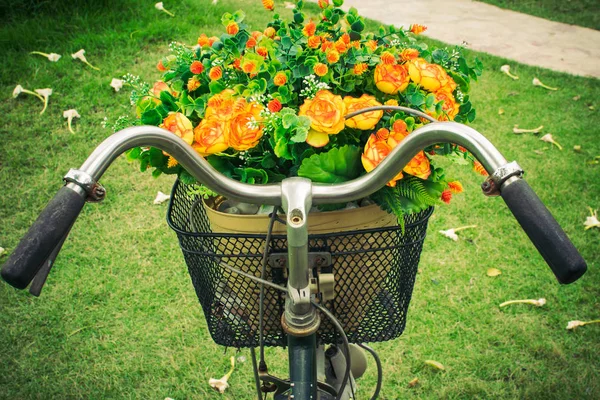 Old Classic Bicycle Parked — Stock Photo, Image