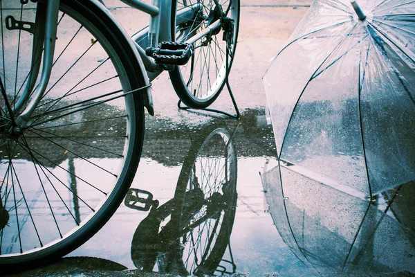 Velha Bicicleta Clássica Estacionada — Fotografia de Stock