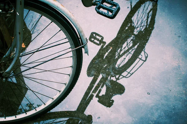 Altes Oldtimer Fahrrad Geparkt — Stockfoto