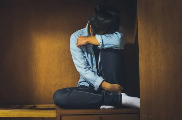 Mujeres Solitarias Hombre Solo Una Habitación Vacía — Foto de Stock