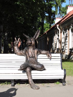 Yaz parkında heykel