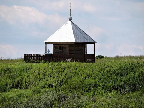 Chapelle Bois Dans Champ — Photo