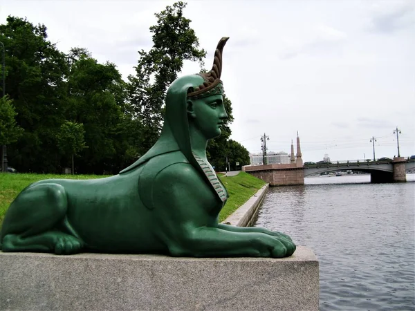 Skulptur Auf Einem Damm Sankt Petersburg — Stockfoto