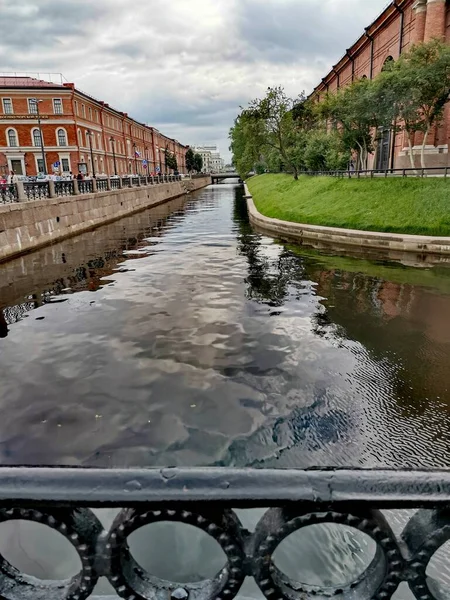 Vista Edificios Antiguos Río Isla San Petersburgo Rusia — Foto de Stock