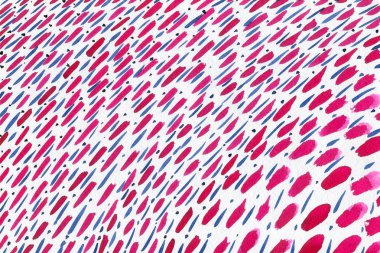 Suluboya arka plan kırmızı ve mavi renklerin diyagonal çizgili.