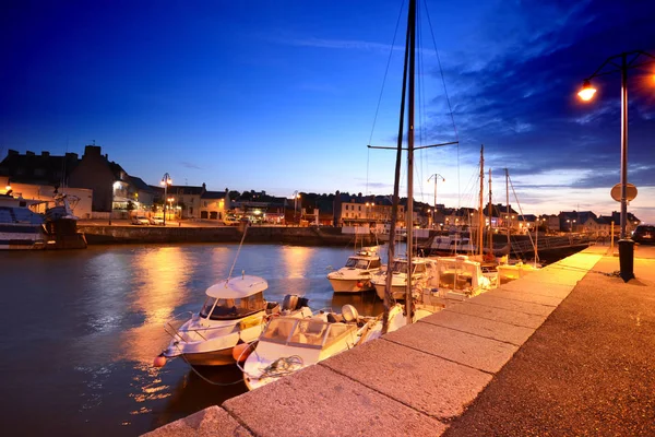 Hafen Dämmerung Nacht Sonnenuntergang Wasser romantische nostalgische Schiffe — Stockfoto