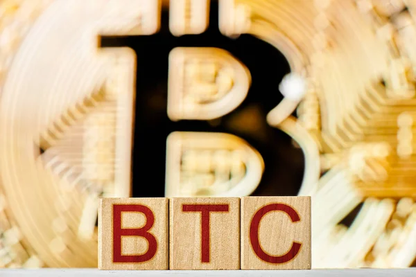 Btc Konzept Holzblöcke Mit Der Aufschrift Btc Mit Bitcoin Auf — Stockfoto