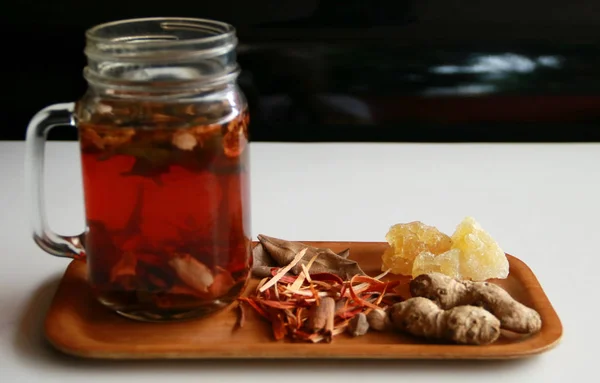 Wedang Uwuh Traditional Herb Drink Jogjakarta Indonesia Contains Variety Leaves — Stock Photo, Image