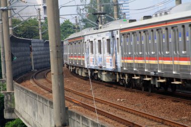 Jakarta, Endonezya - 14 Temmuz 2017: Juanda tren istasyonunda, Jakarta gelen banliyö hattı (Tren).